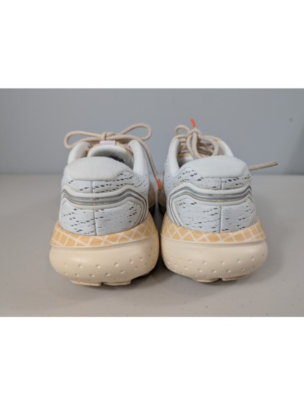 Brooks Glycerin 21 women's running shoes snow/dawn/straw size 9 - Picture 12 of 14